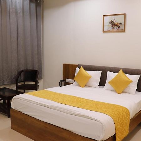 ג'ודפור Hotel Jmb מראה חיצוני תמונה