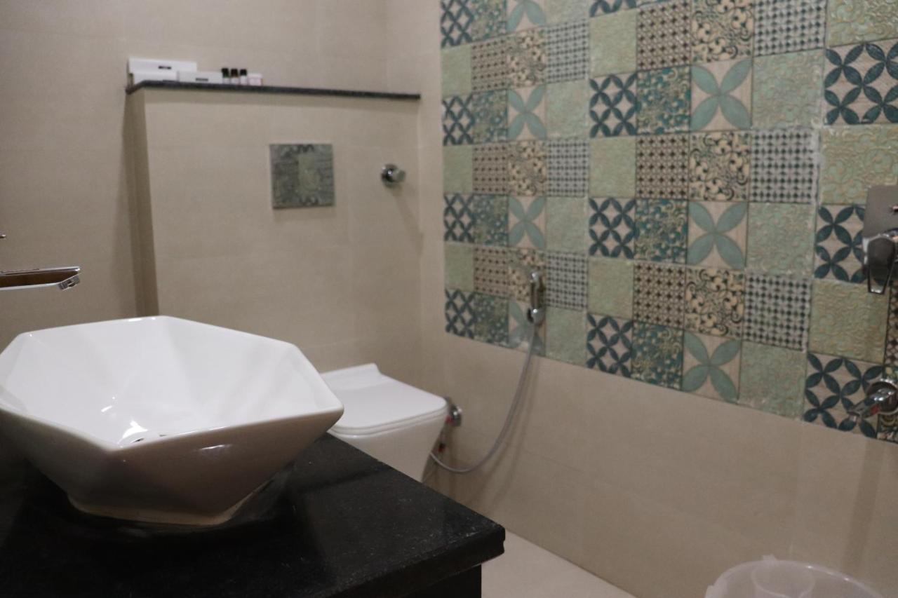 ג'ודפור Hotel Jmb מראה חיצוני תמונה
