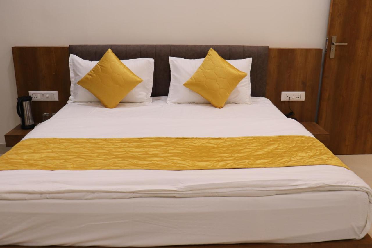 ג'ודפור Hotel Jmb מראה חיצוני תמונה